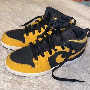 Nike JORDAN ONE Mid reverse NEW LOVE